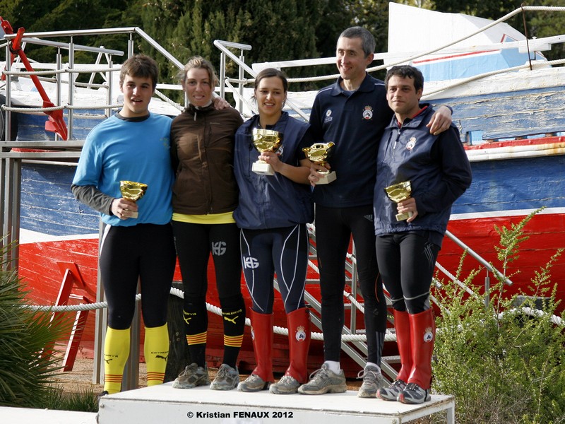 Éxito del Raid Navarro en el CEI** 120 Kms. Copa Interautonomías 2012 Figarol-Bardenas Reales de Navarra. Medallas de Oro y Bronce individual y Plata por equipos.